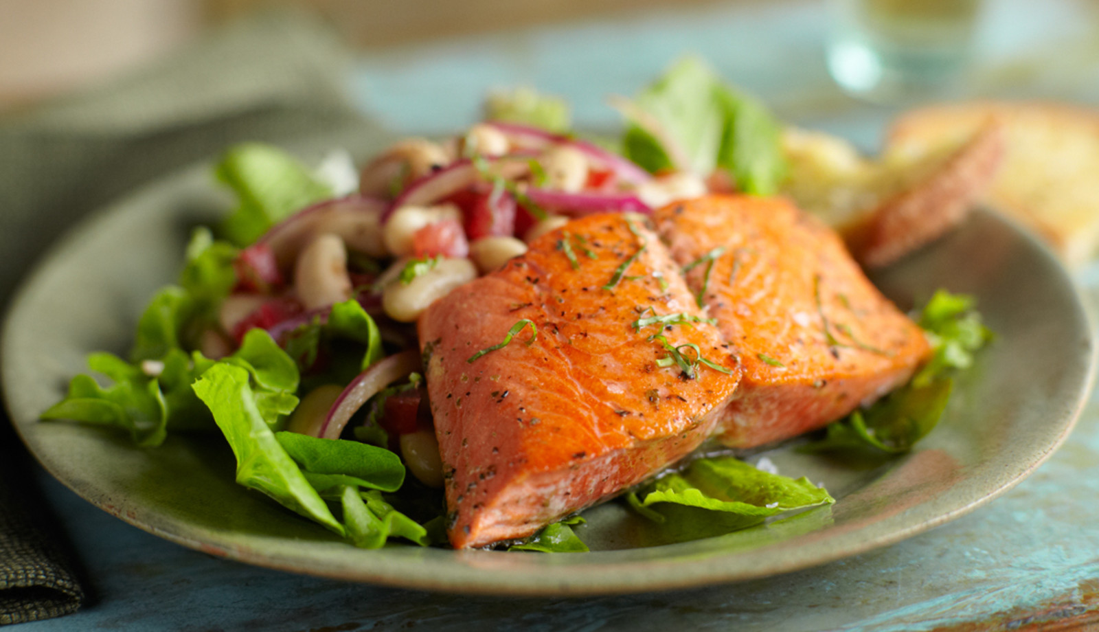 Alaska Salmon and White Bean Salad | Alaska Seafood Marketing Institute